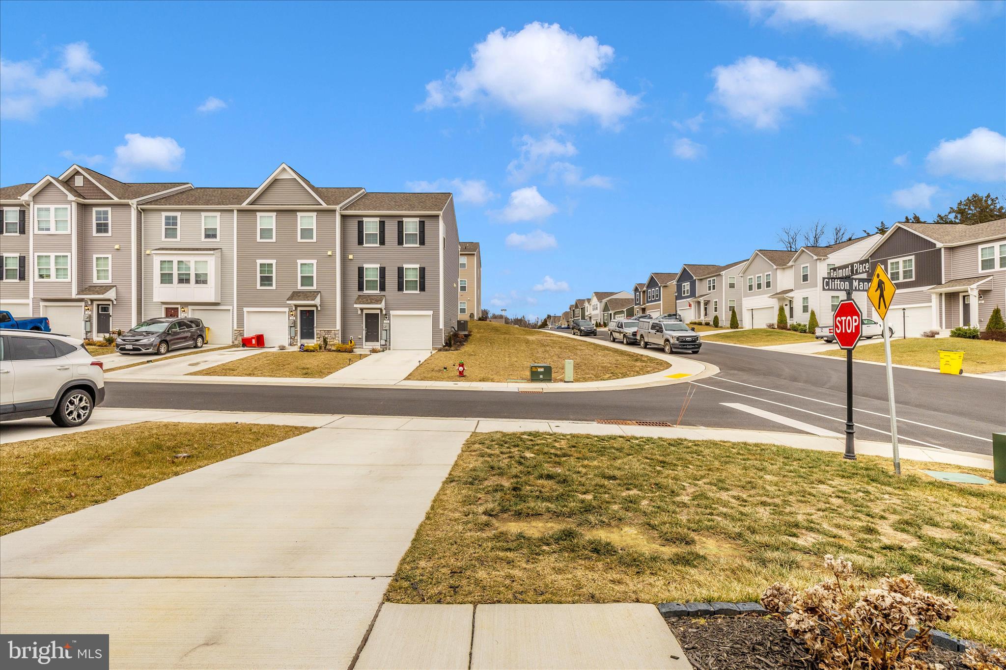 OVERLOOK AT RIVERSIDE TOWNHOMES - Residential