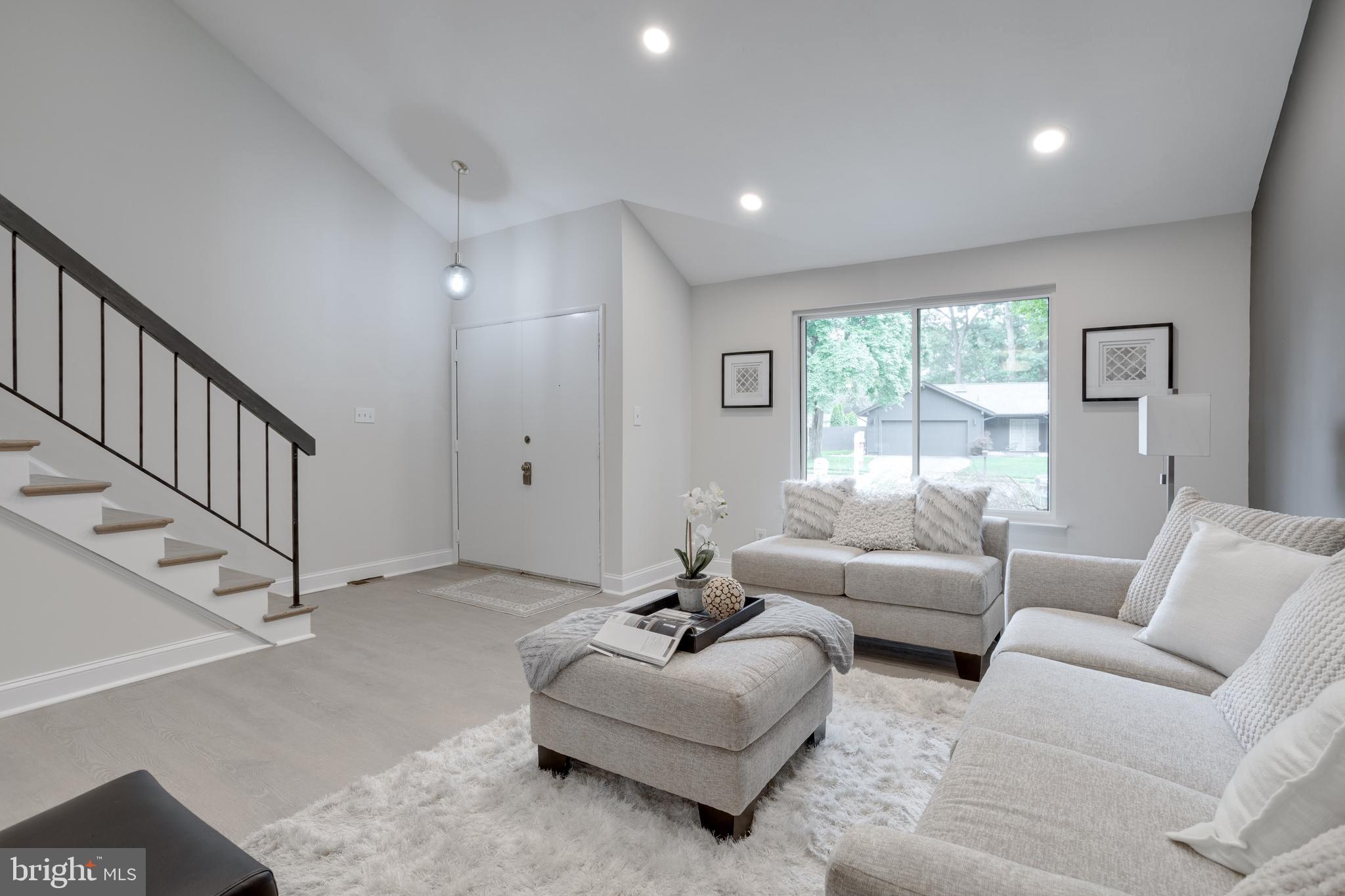 BONNIE BRAE - Residential Lease