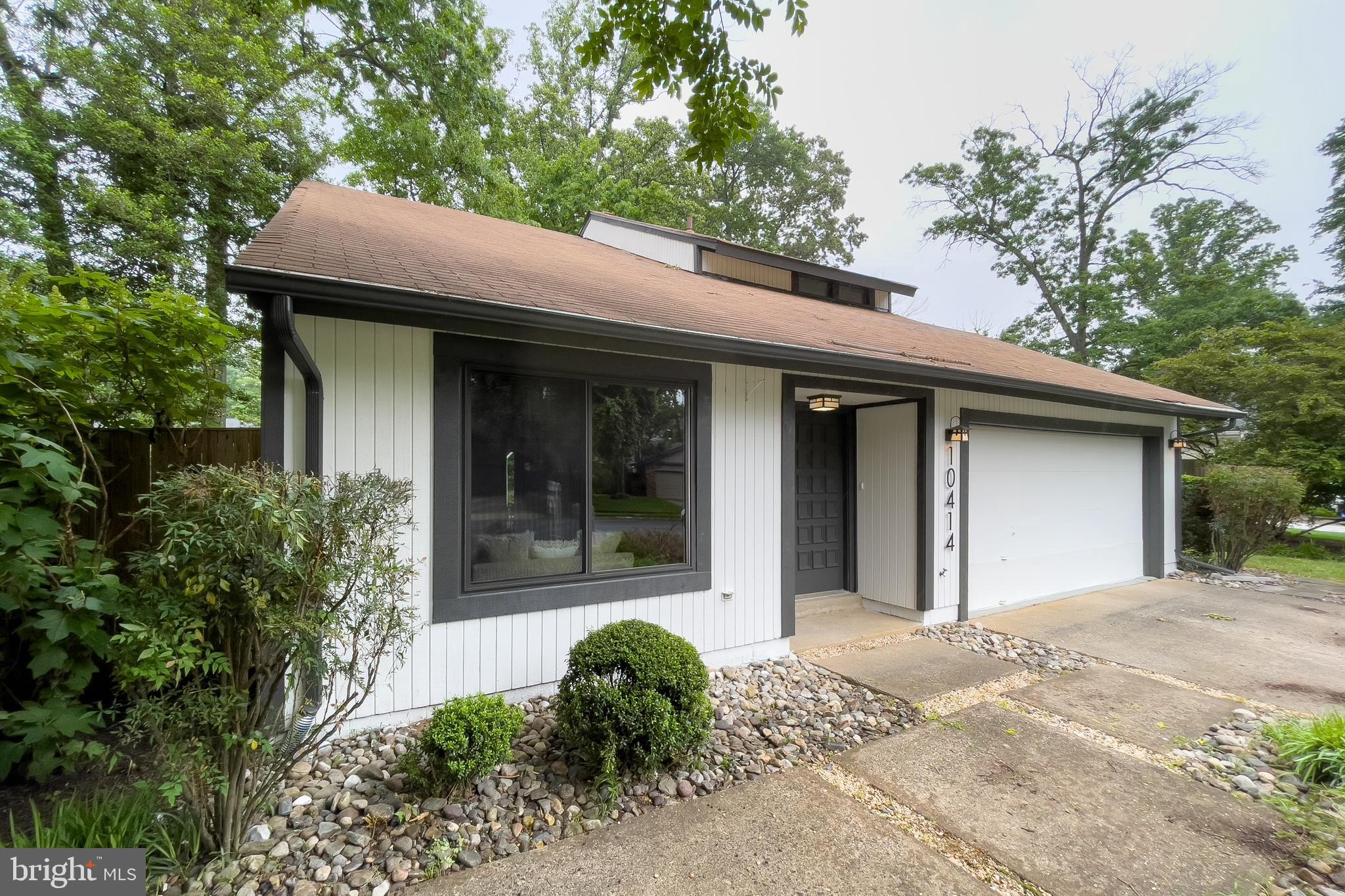 BONNIE BRAE - Residential Lease