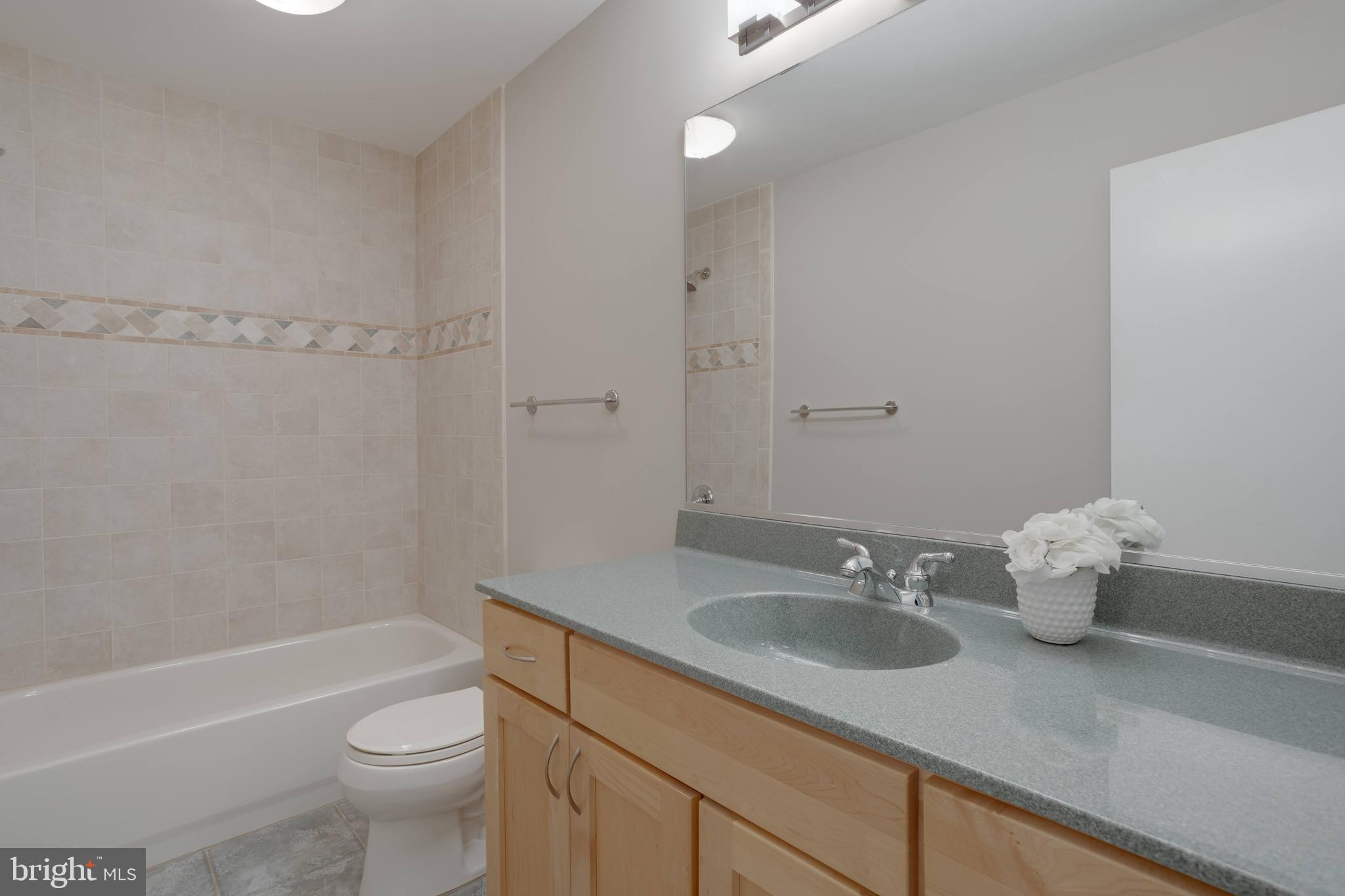 BONNIE BRAE - Residential Lease