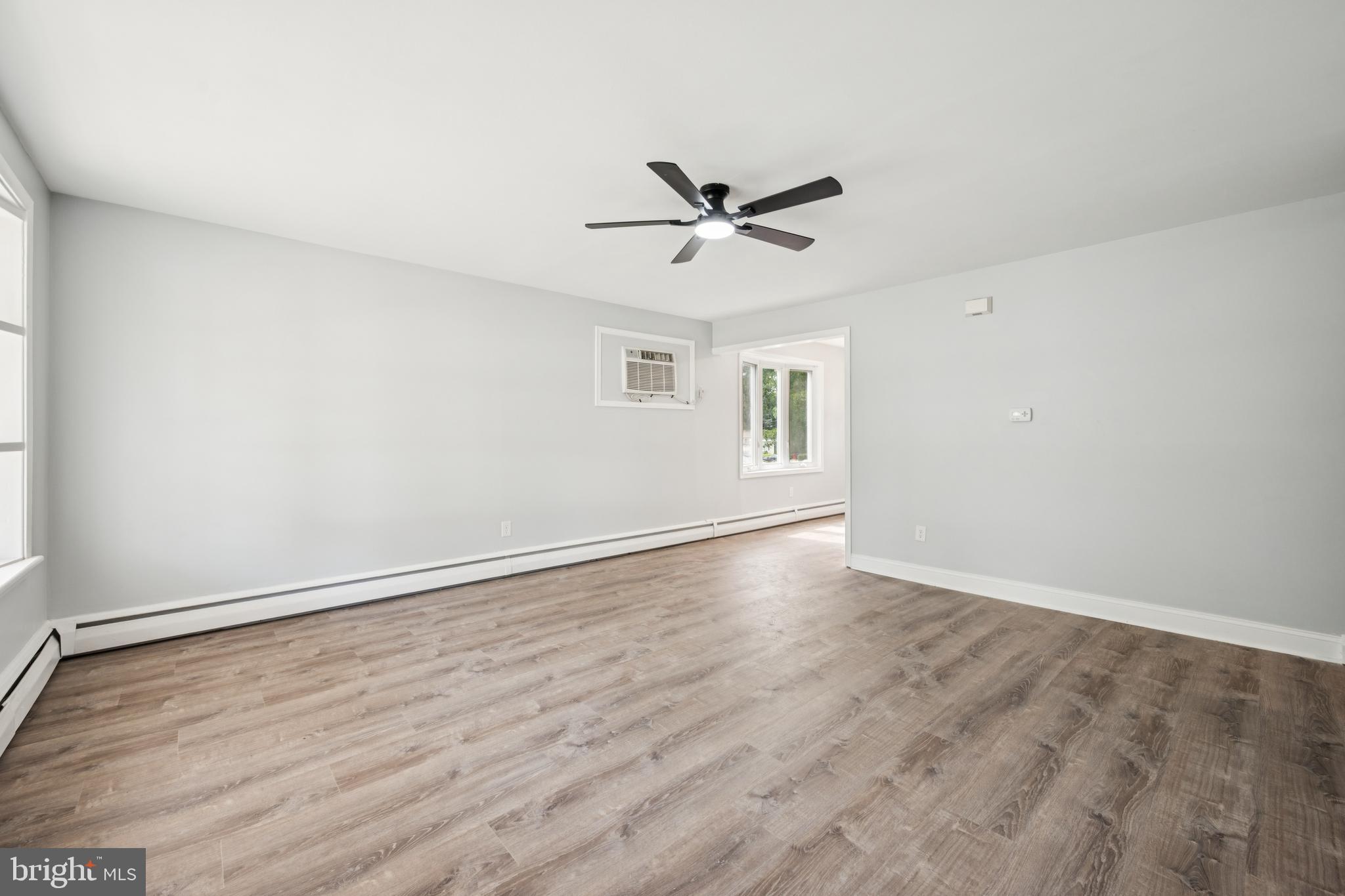 116 W CRESTWOOD AVENUE