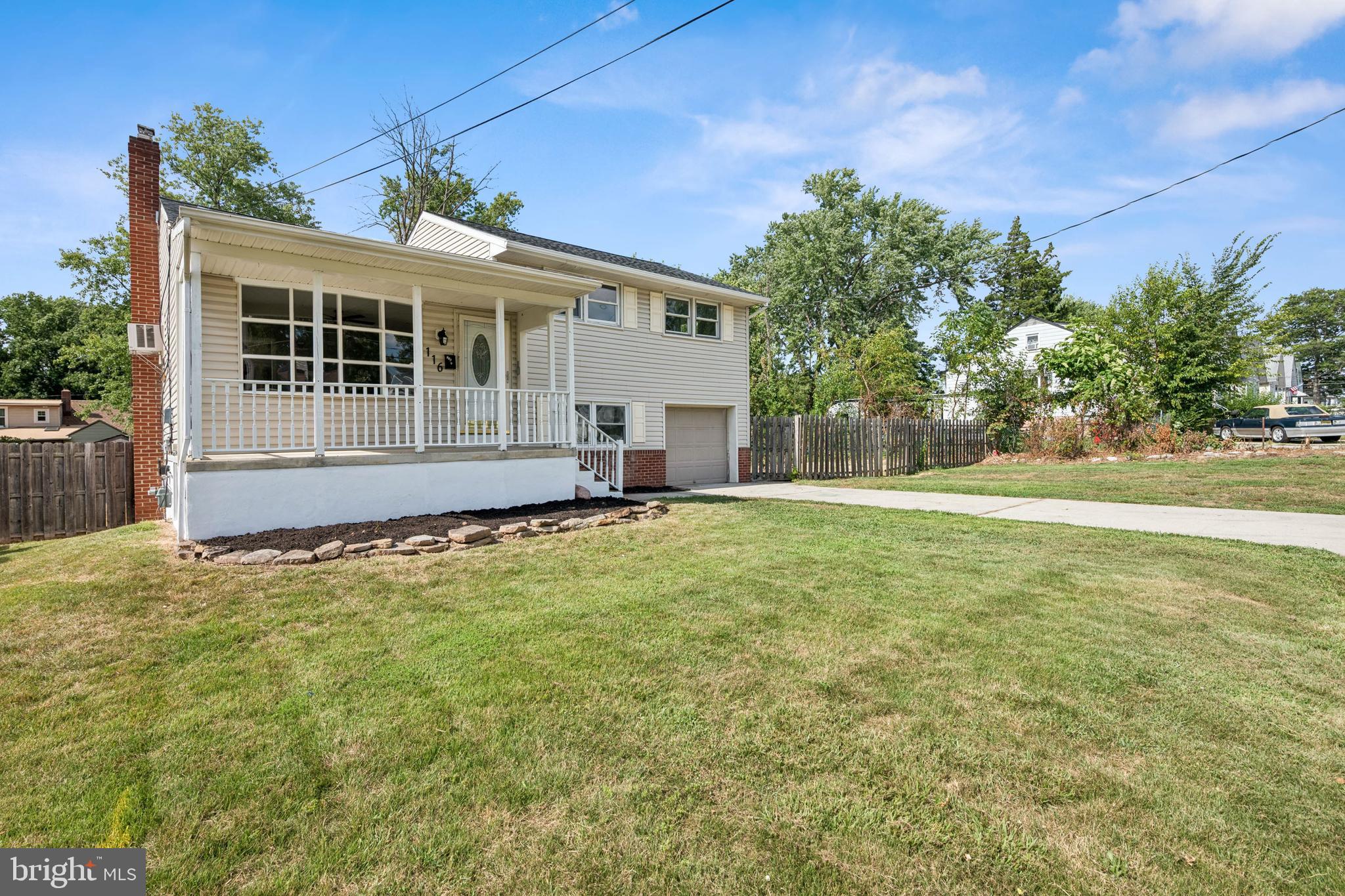 116 W CRESTWOOD AVENUE