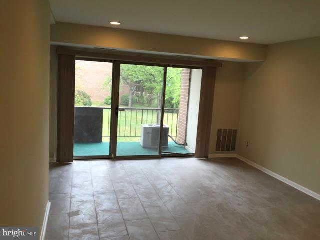 MARLOW TOWERS CONDOMINIUMS - Residential