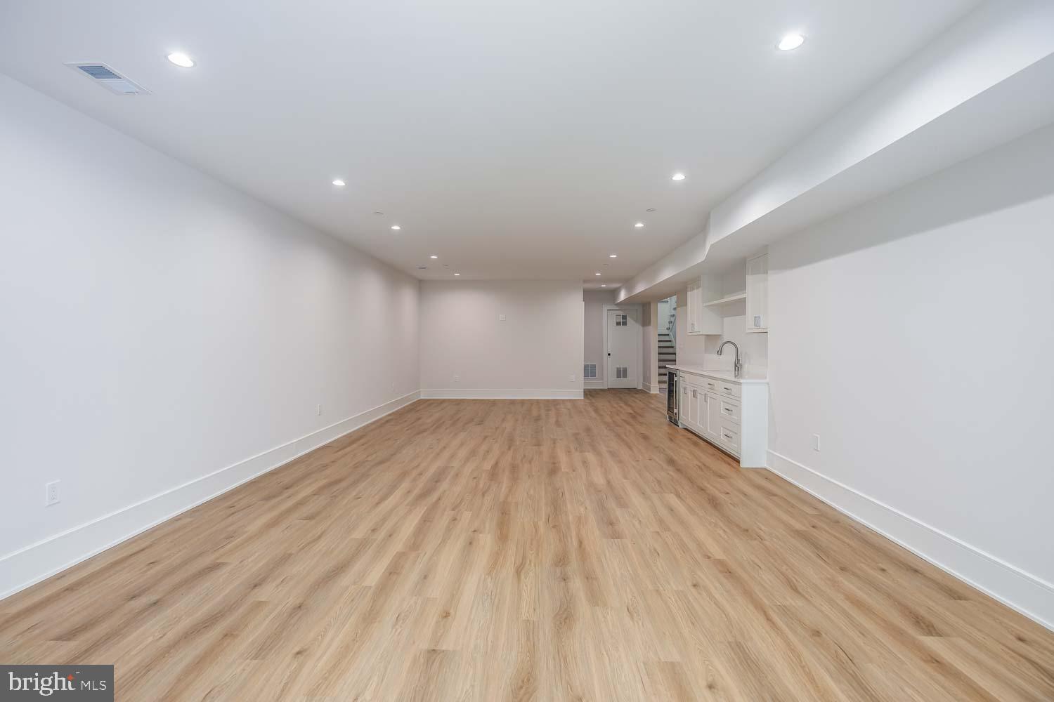 ALTA VISTA TERRACE - Residential