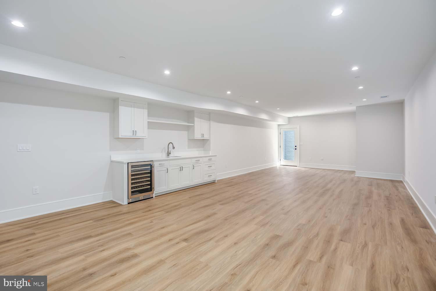 ALTA VISTA TERRACE - Residential