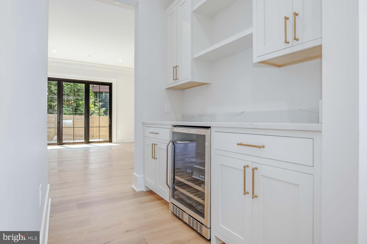 ALTA VISTA TERRACE - Residential