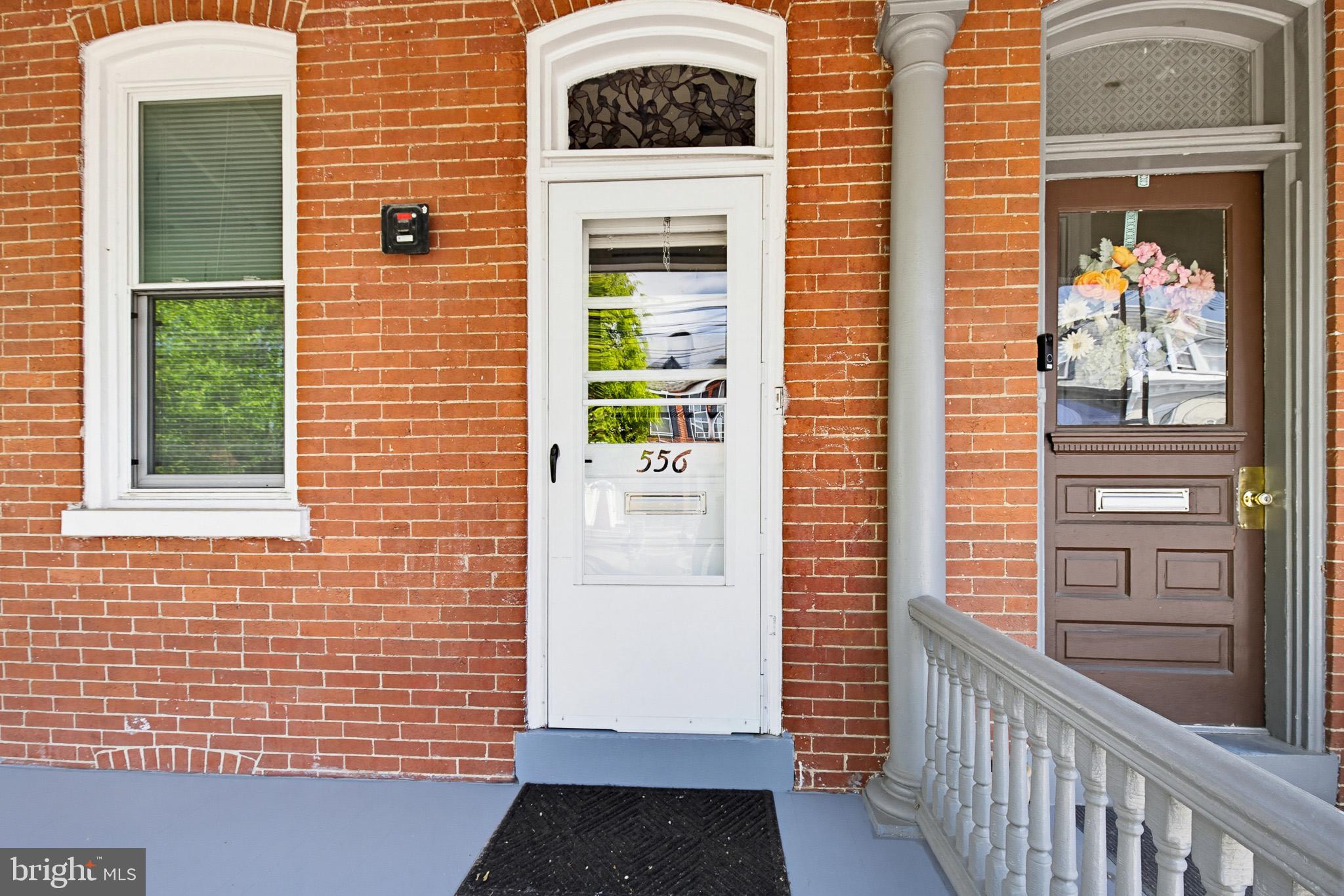 CHESTNUT HILL - Residential