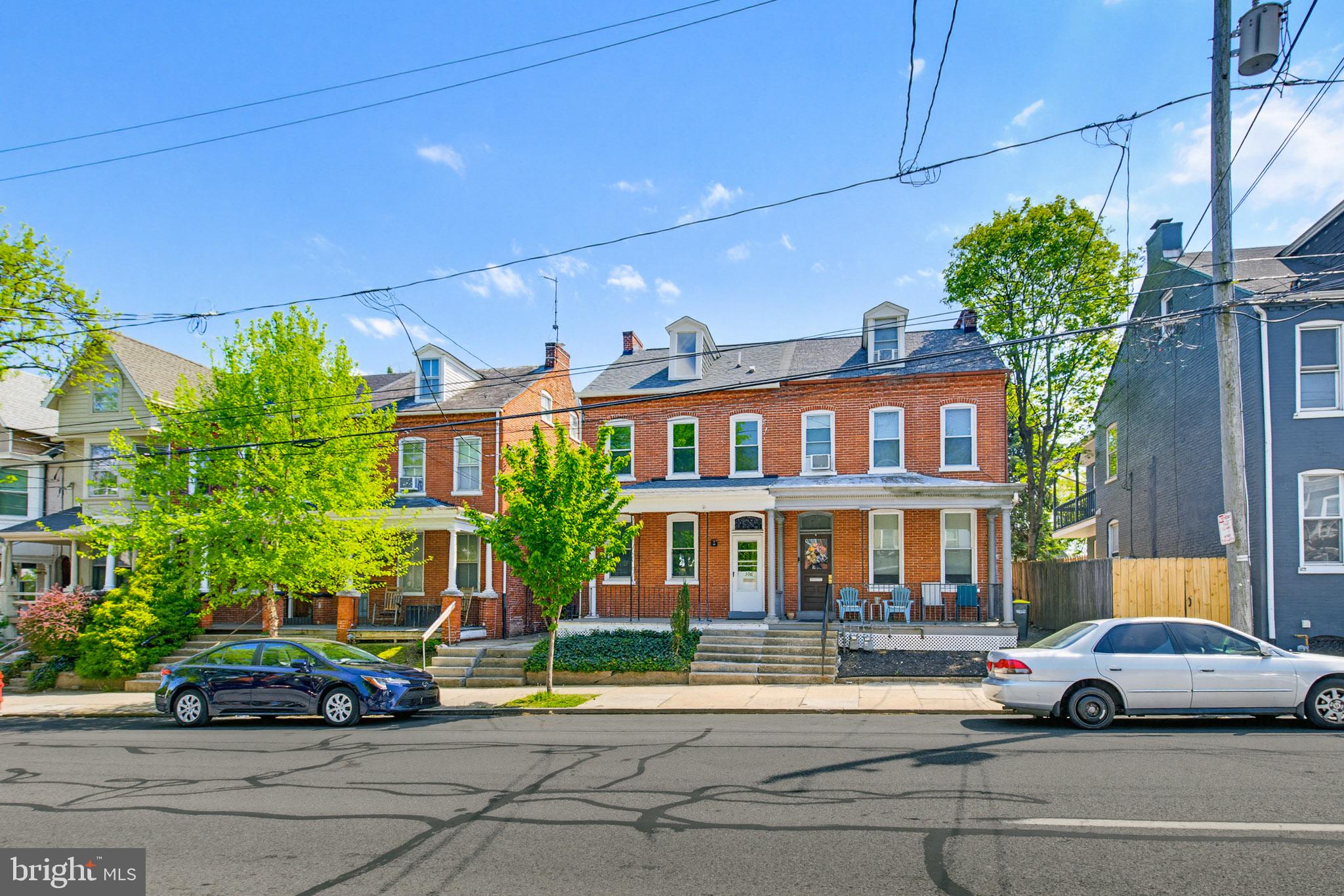 CHESTNUT HILL - Residential