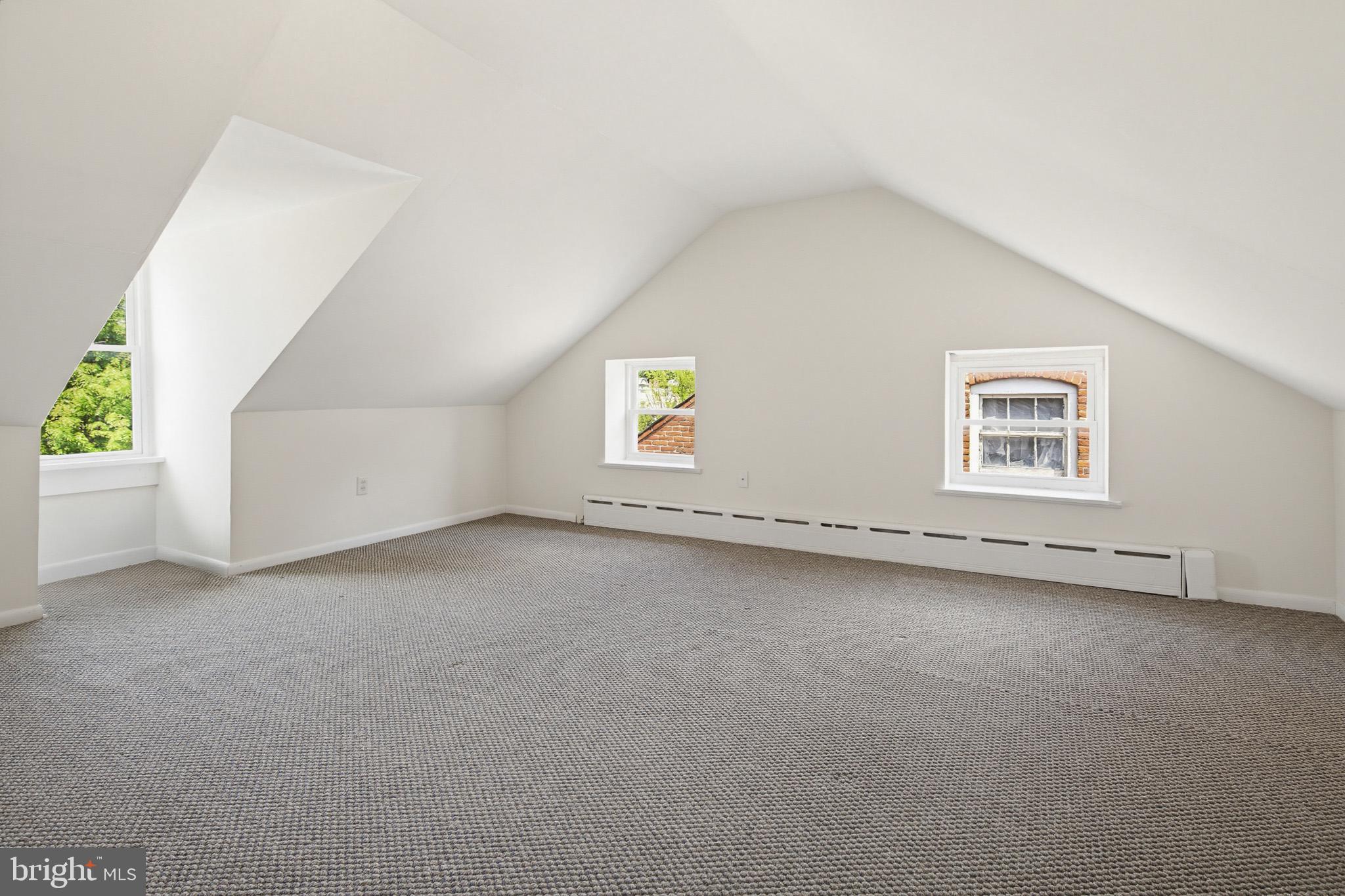 CHESTNUT HILL - Residential