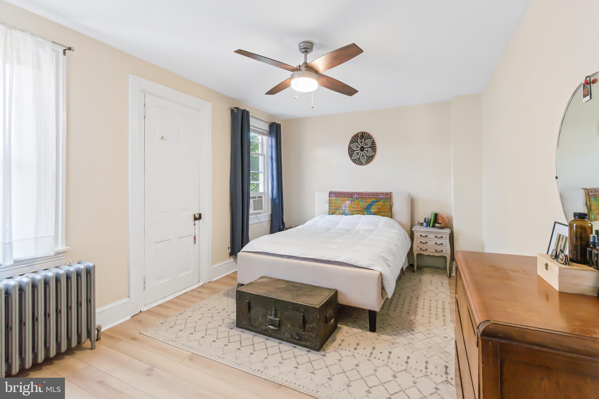 CHESTNUT HILL - Residential