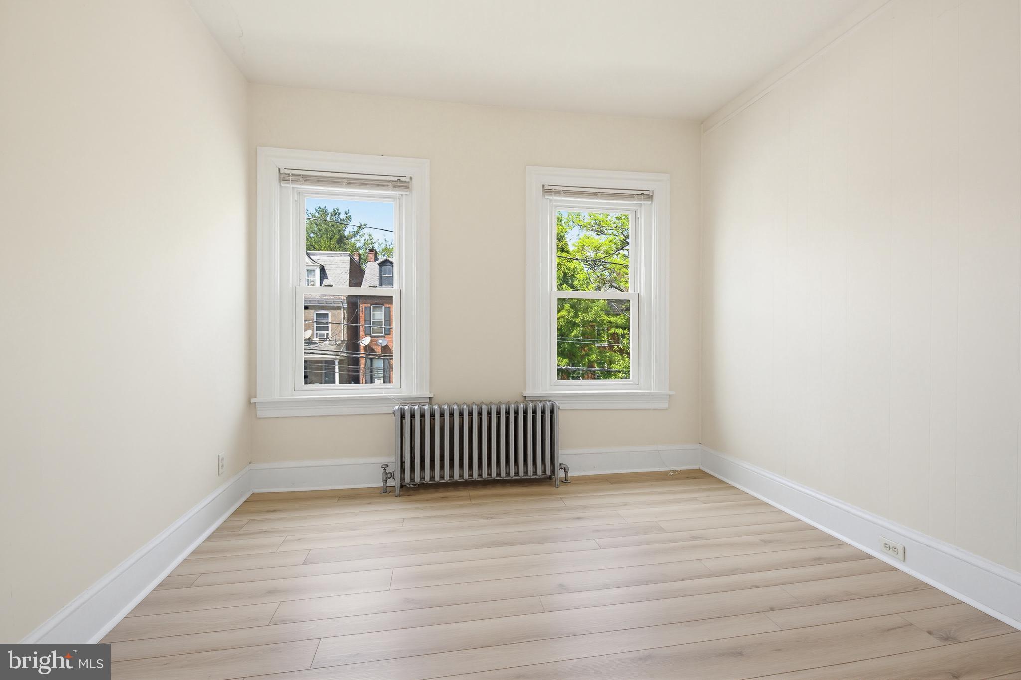 CHESTNUT HILL - Residential