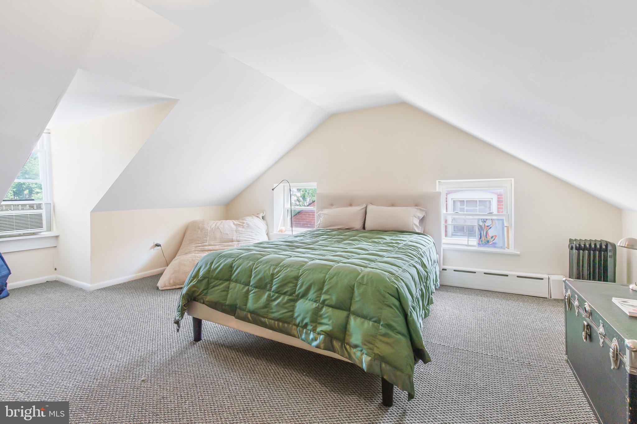 CHESTNUT HILL - Residential