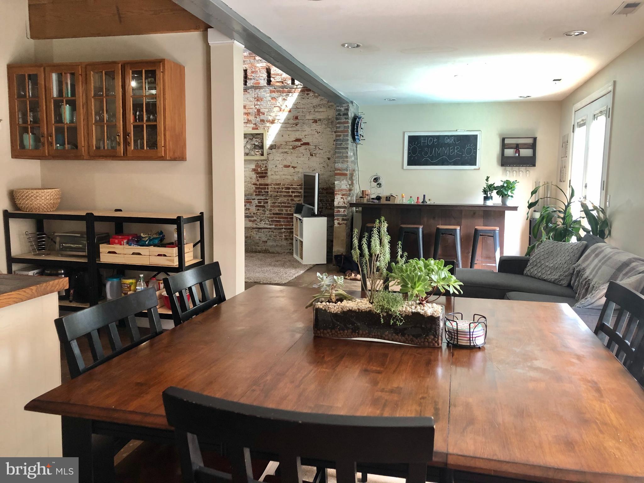 FEDERAL HILL HISTORIC DISTRICT - Residential Lease