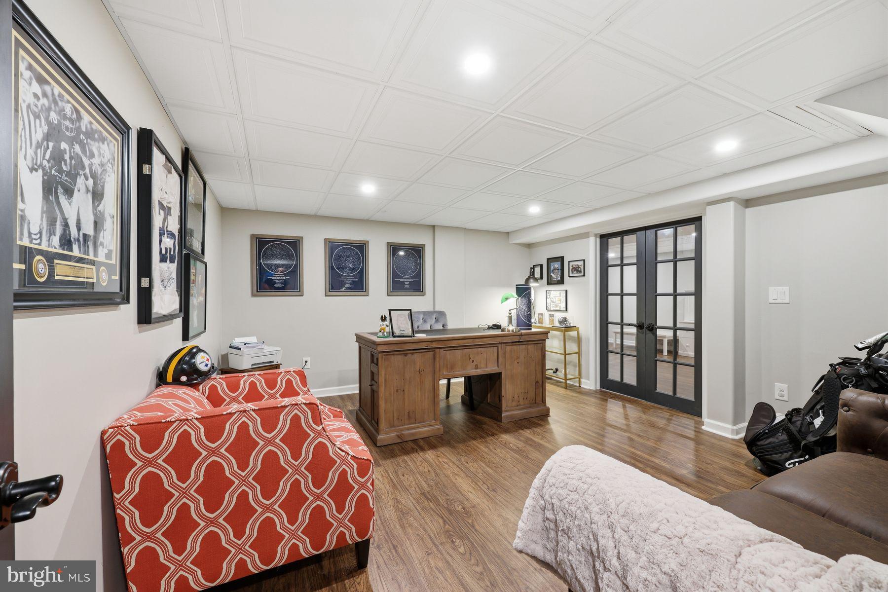 HIGH MEADOW - Residential