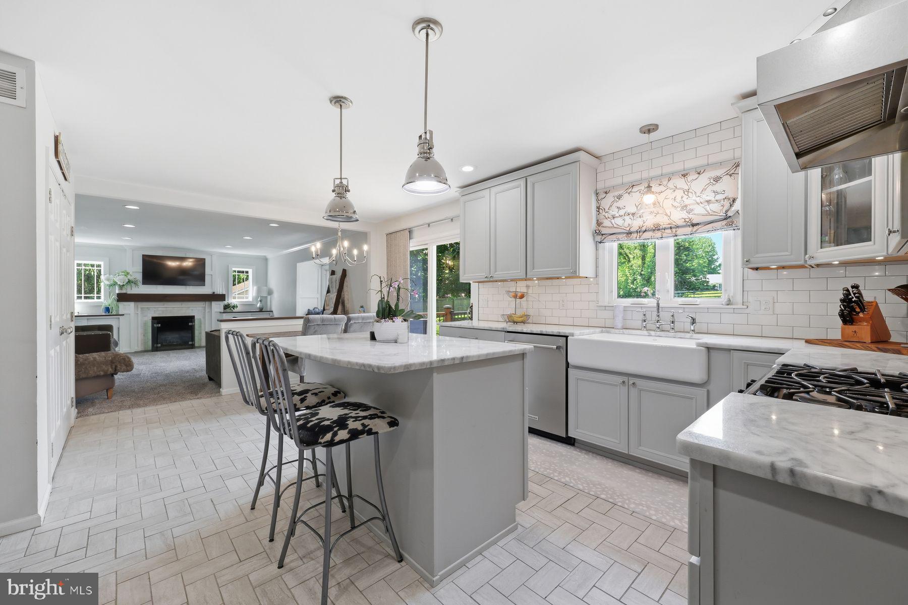 HIGH MEADOW - Residential