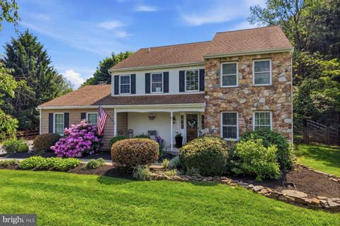 Homes For Sale - 5 Meadow Creek Lane<br/> GLENMOORE, PA 19343