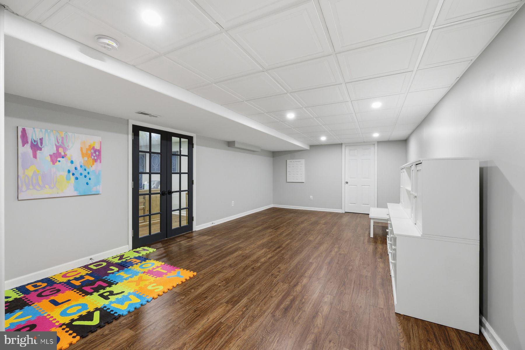 HIGH MEADOW - Residential