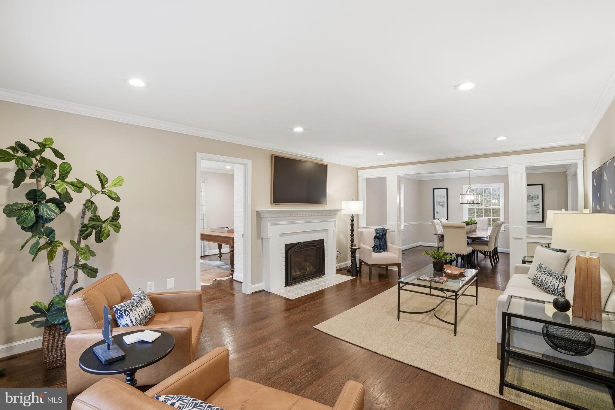 BURNING TREE - Residential