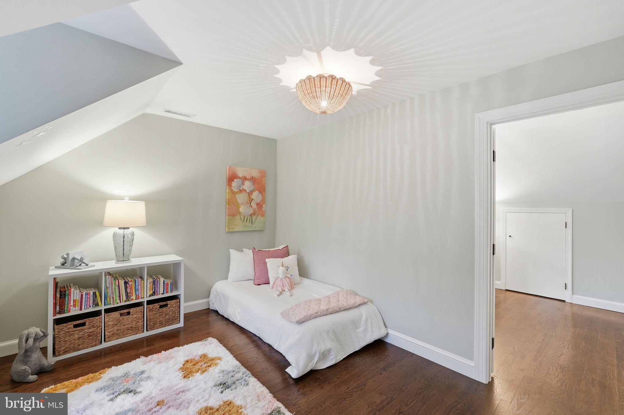 BURNING TREE - Residential