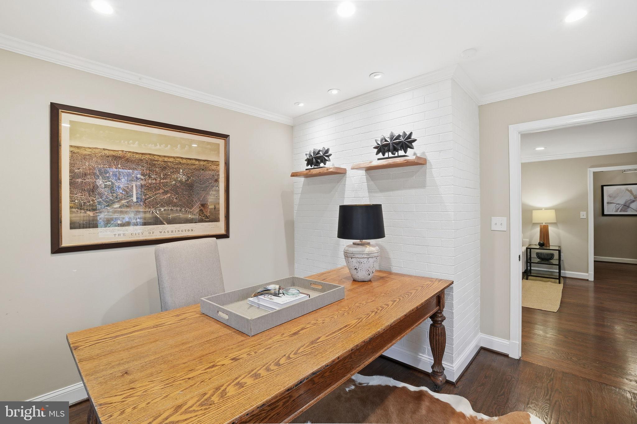 BURNING TREE - Residential