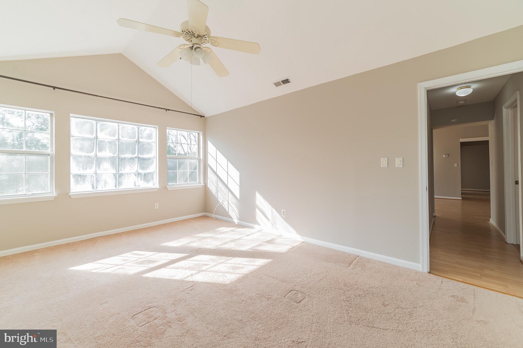 MONTGOMERY RUN - Residential Lease