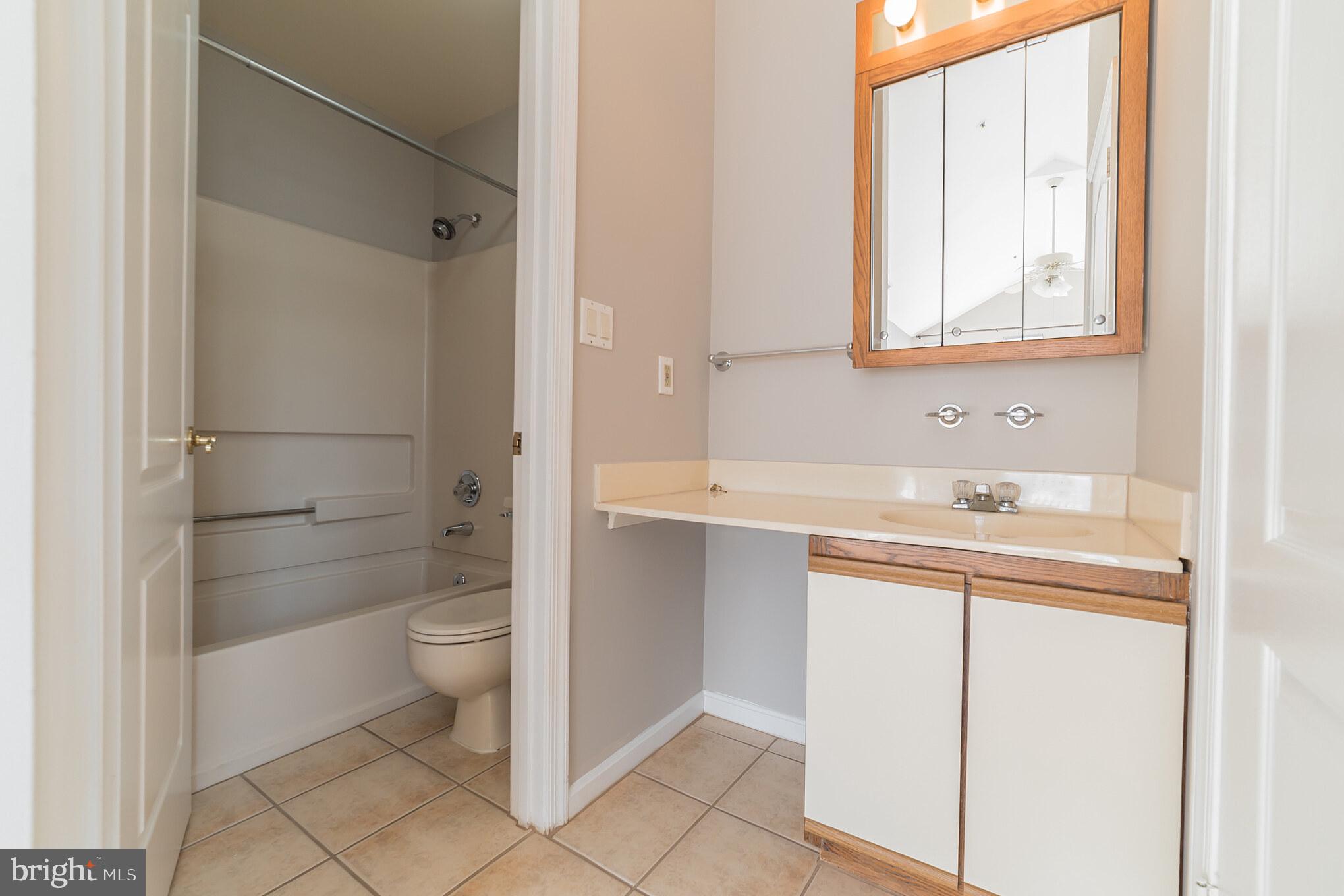 MONTGOMERY RUN - Residential Lease