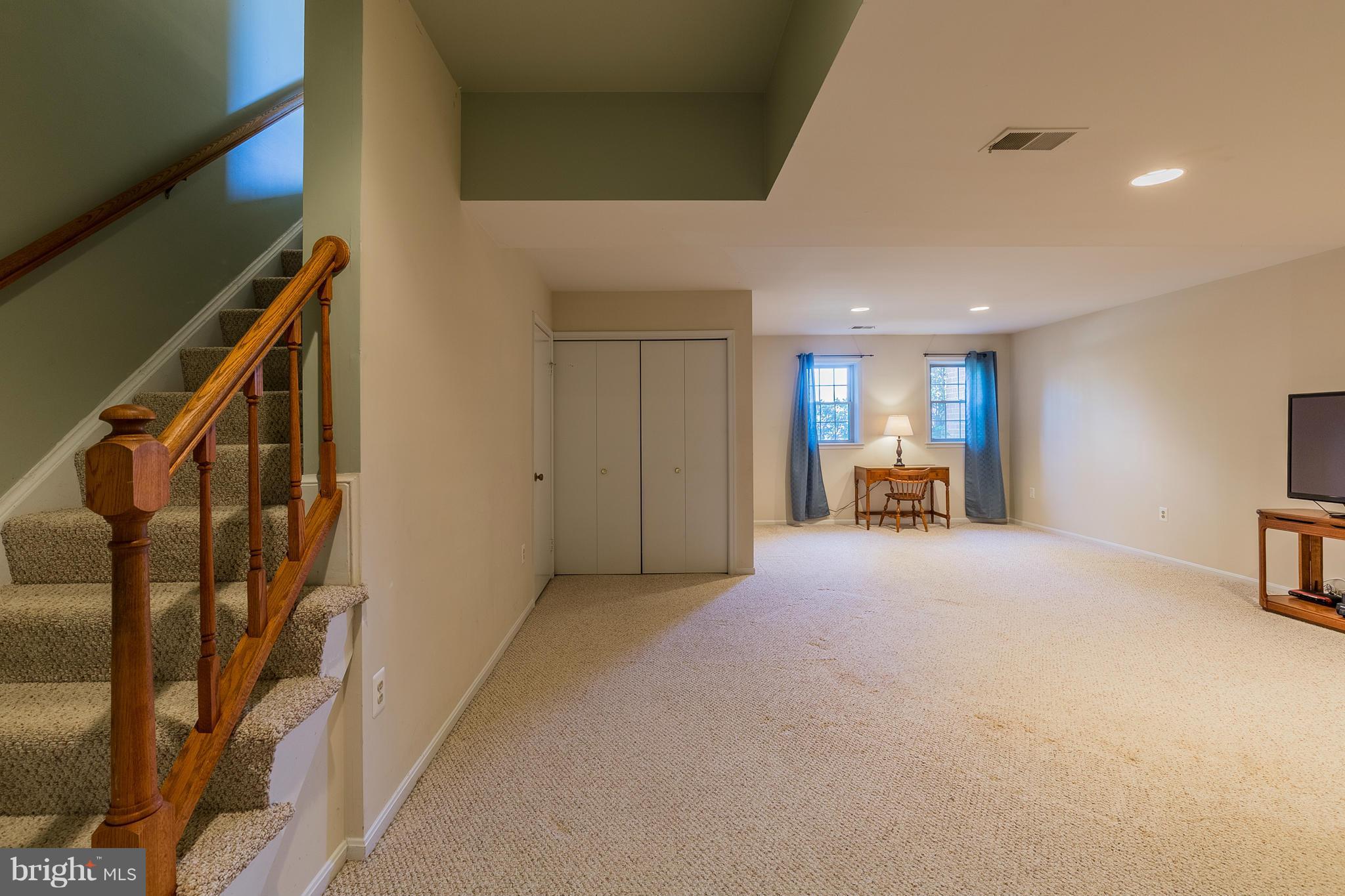 KINGS PARK WEST - Residential