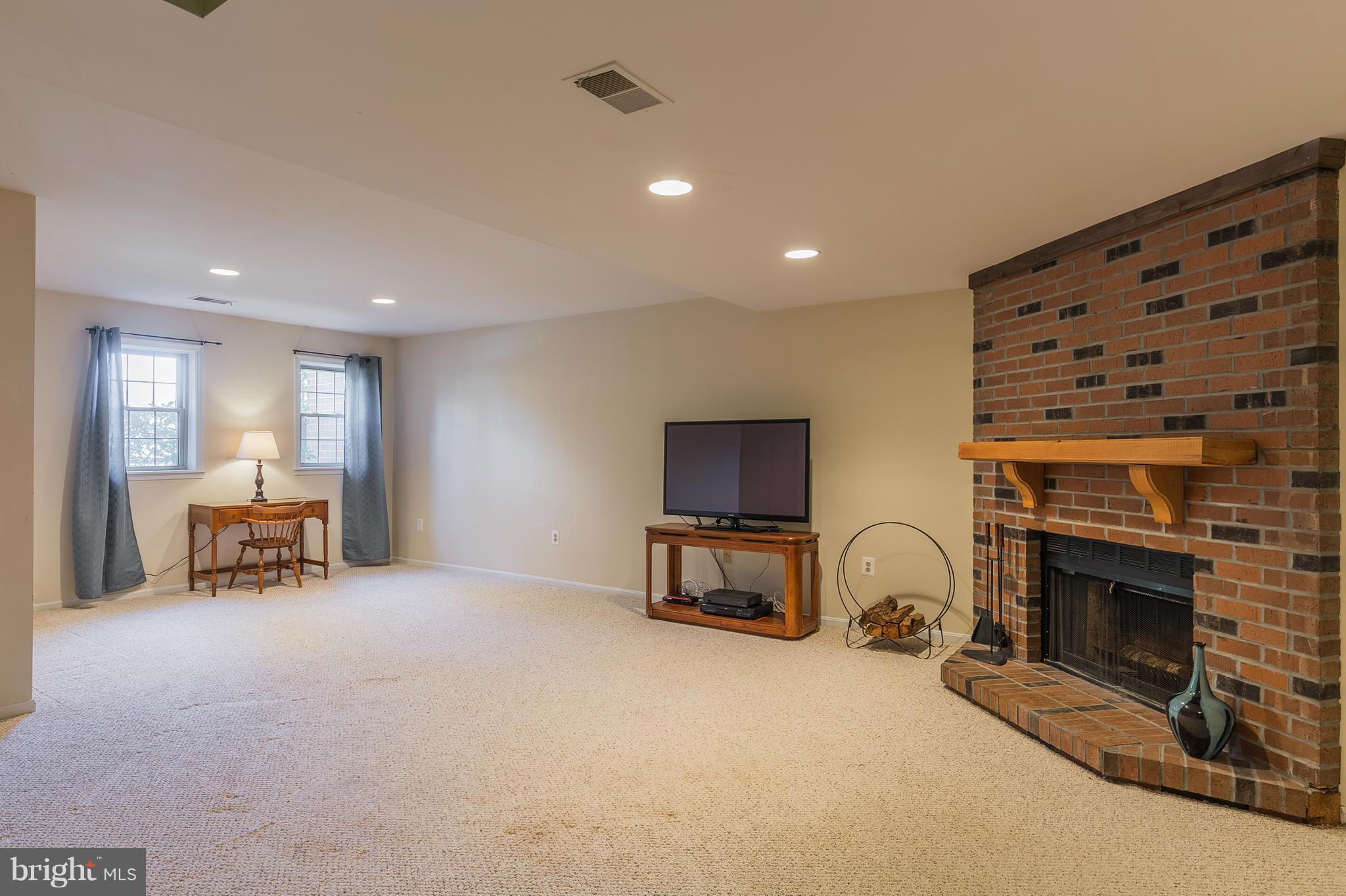 KINGS PARK WEST - Residential