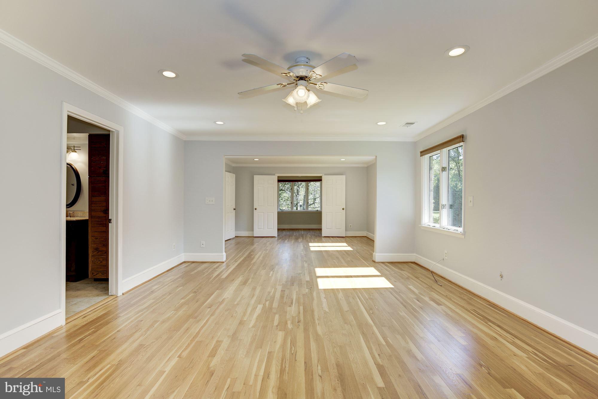 WILLIAMSBURG GARDENS - Residential Lease