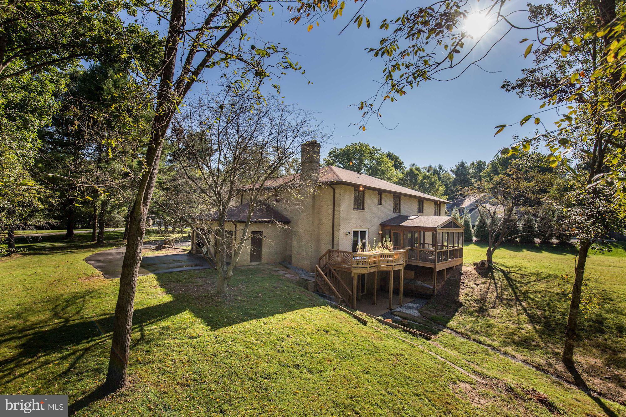 WILLIAMSBURG GARDENS - Residential Lease