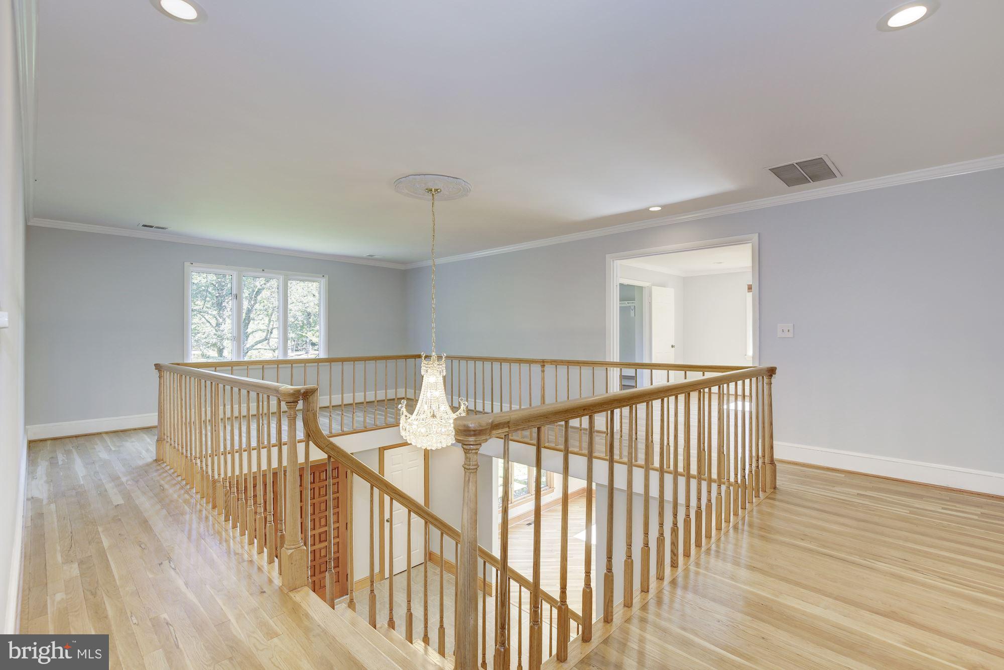 WILLIAMSBURG GARDENS - Residential Lease