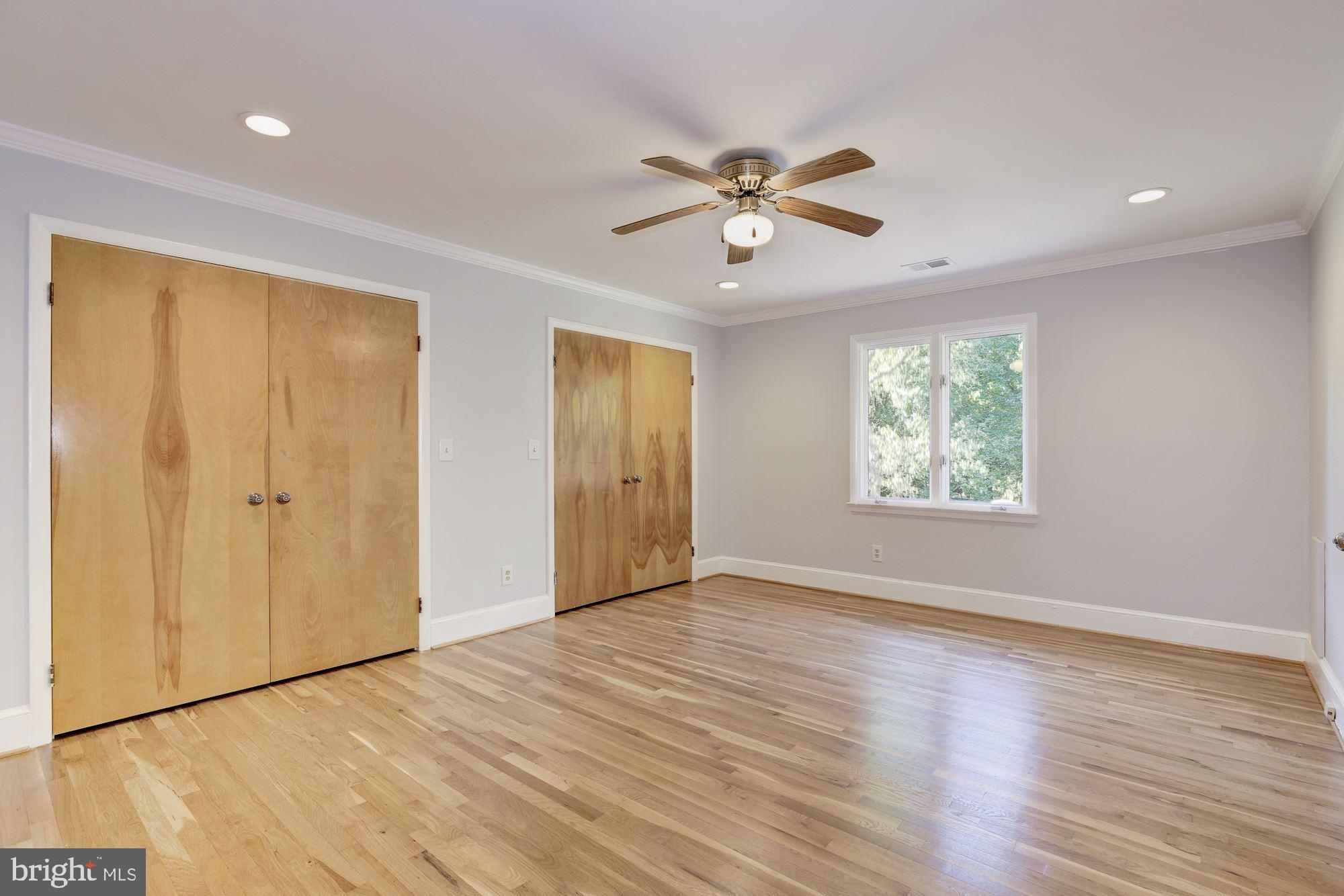 WILLIAMSBURG GARDENS - Residential Lease