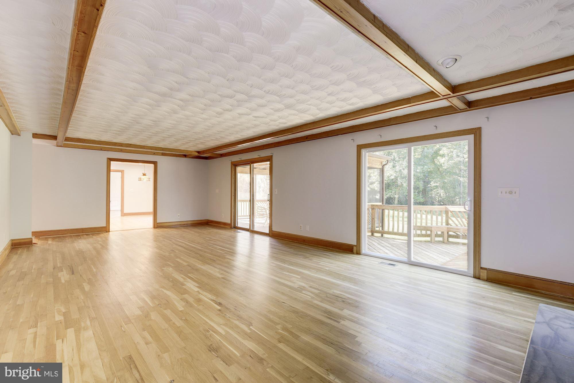 WILLIAMSBURG GARDENS - Residential Lease