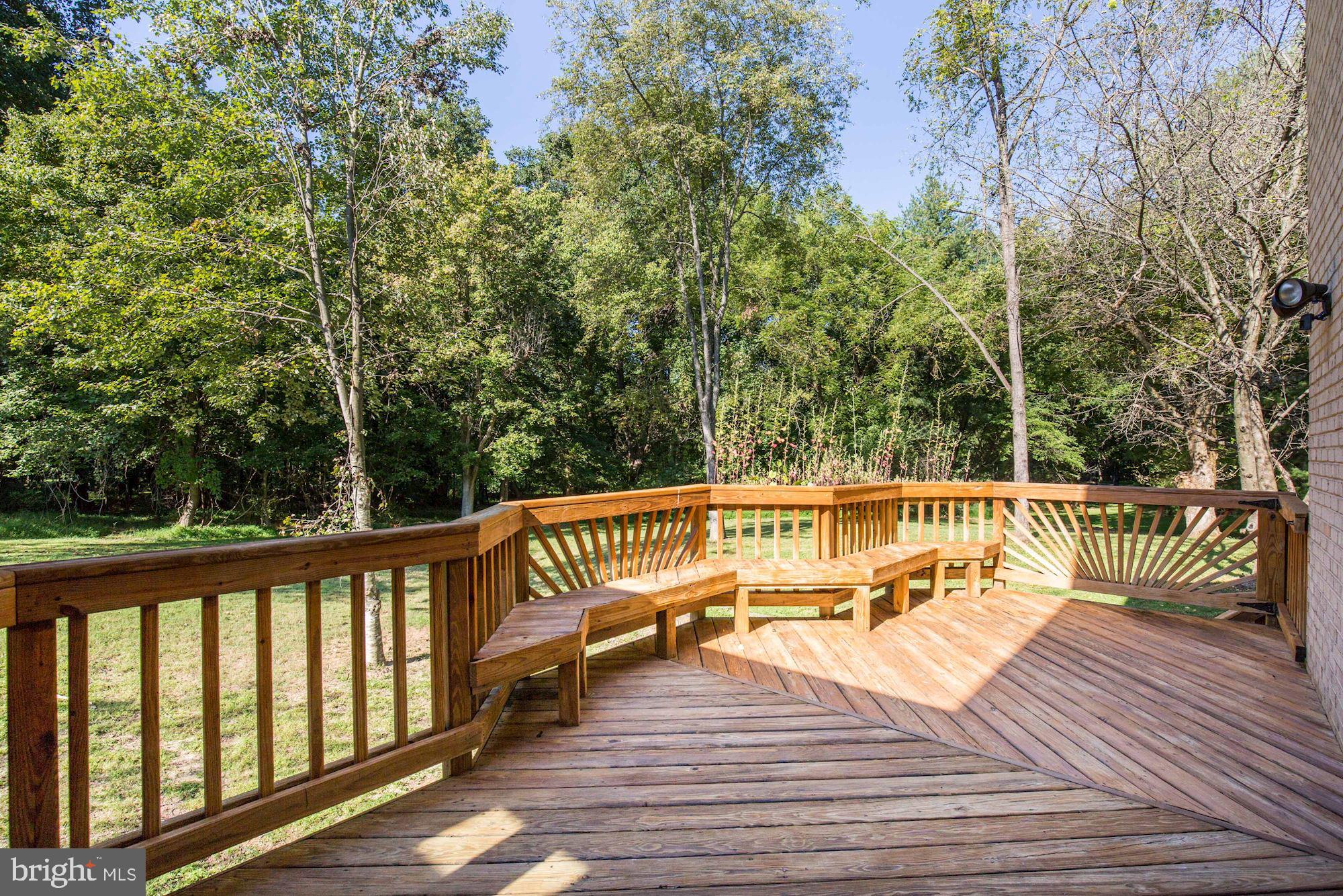 WILLIAMSBURG GARDENS - Residential Lease