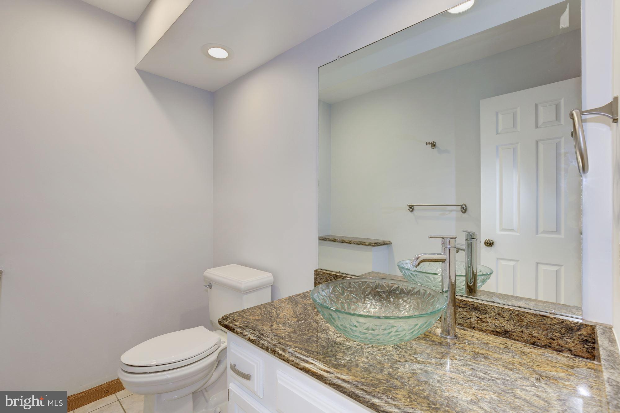 WILLIAMSBURG GARDENS - Residential Lease