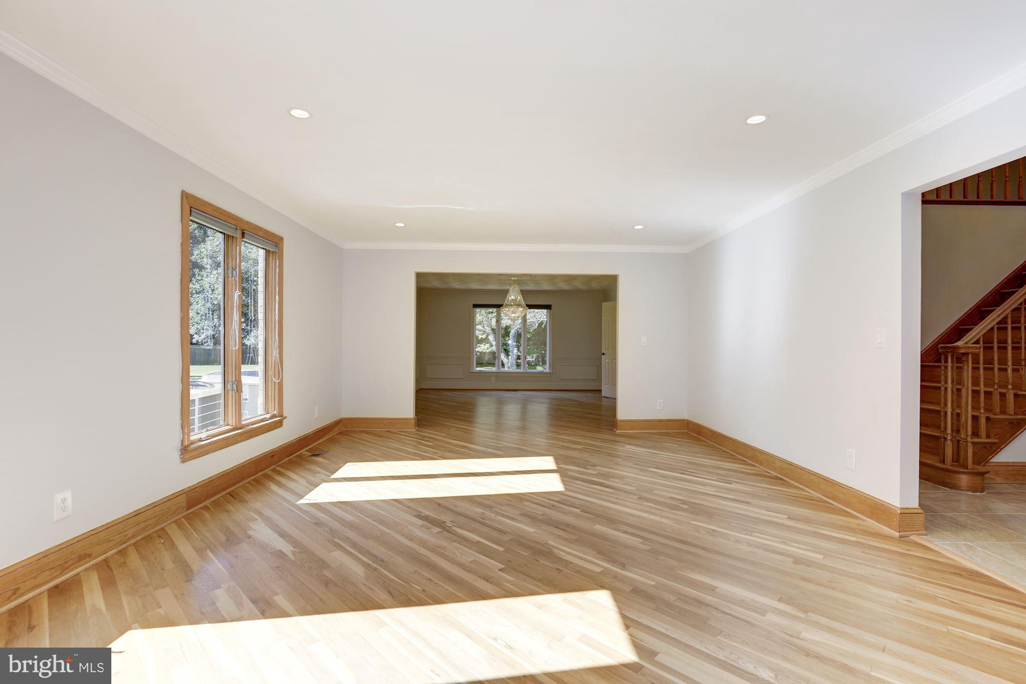 WILLIAMSBURG GARDENS - Residential Lease