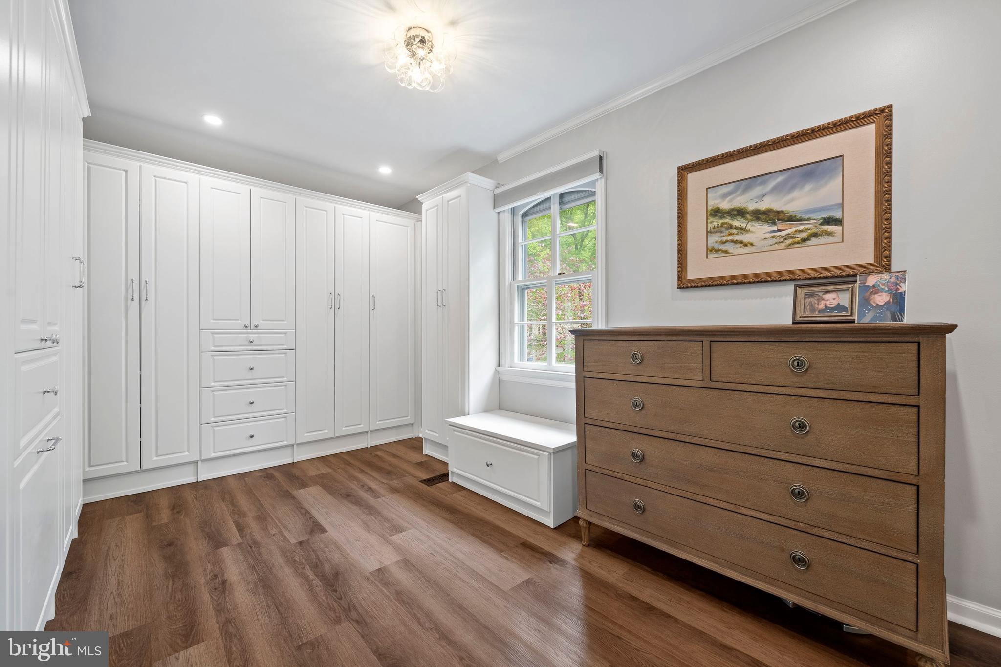 THE WOODS - Residential