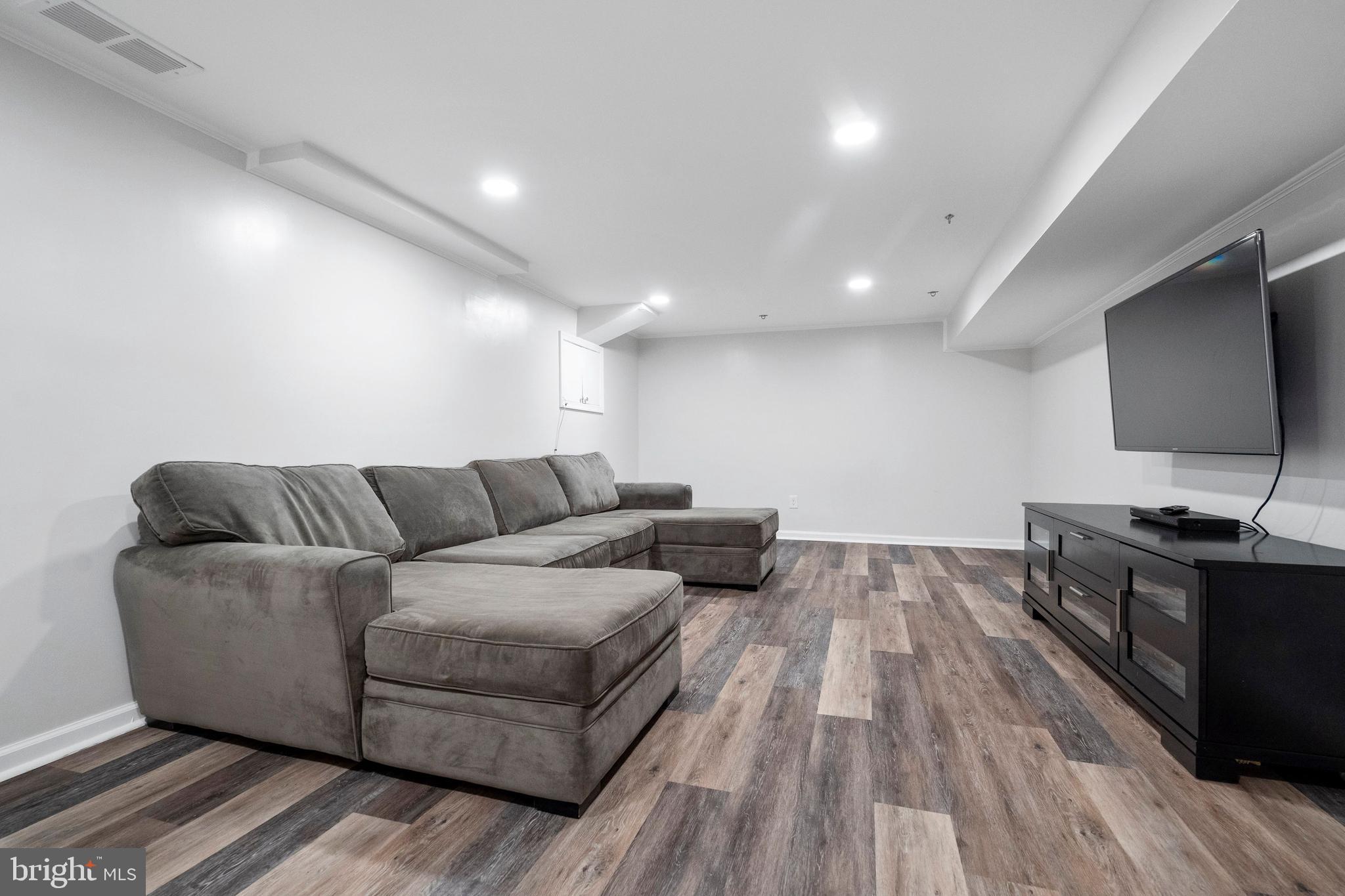 THE WOODS - Residential