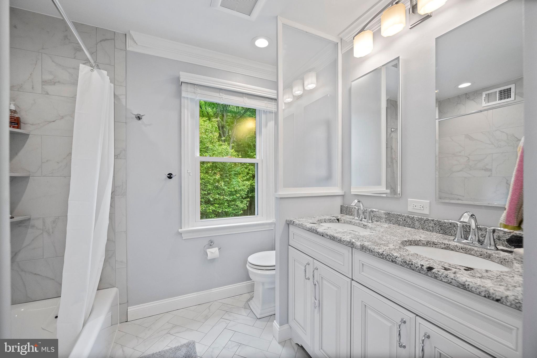 THE WOODS - Residential