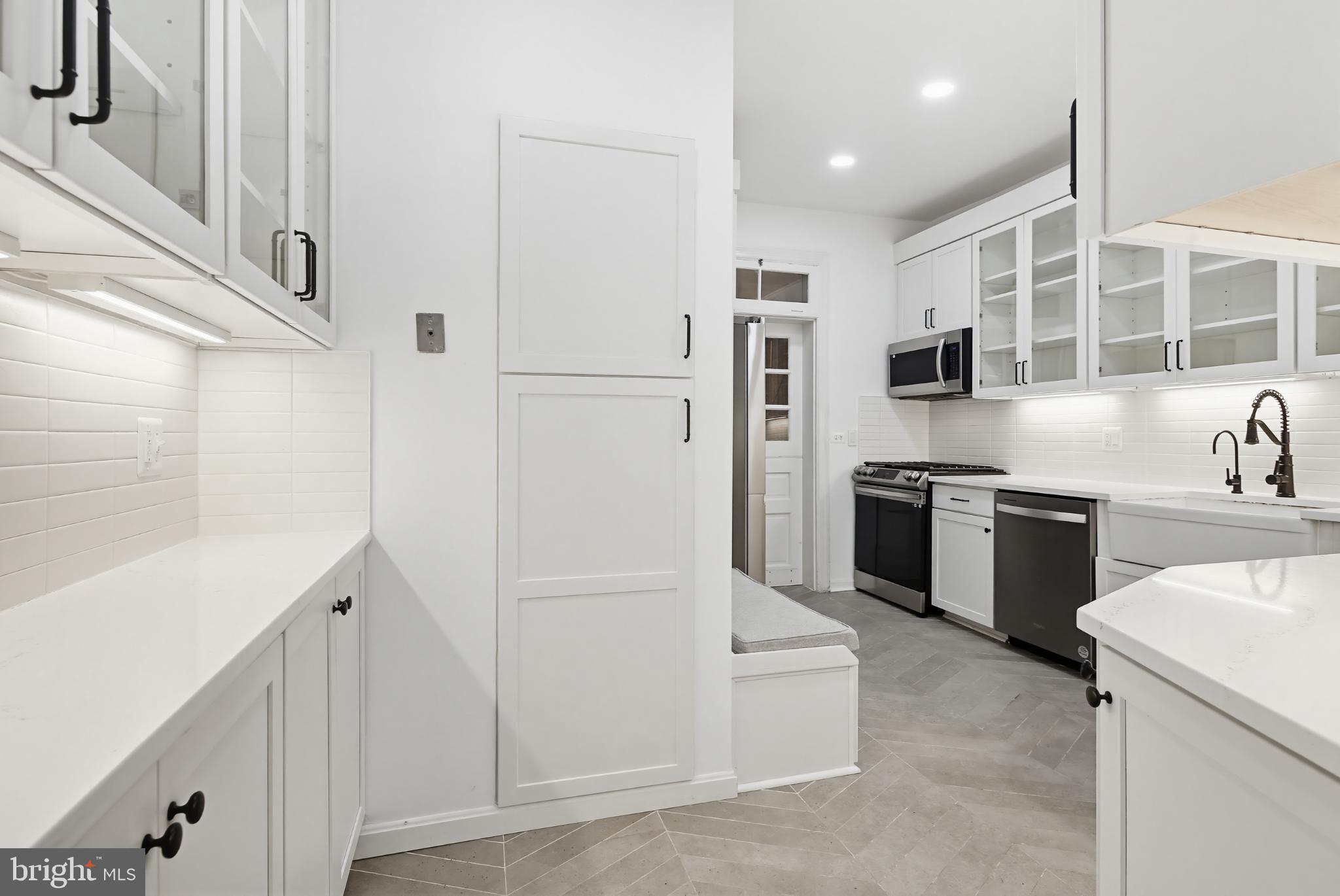 3953 CLOVERHILL ROAD