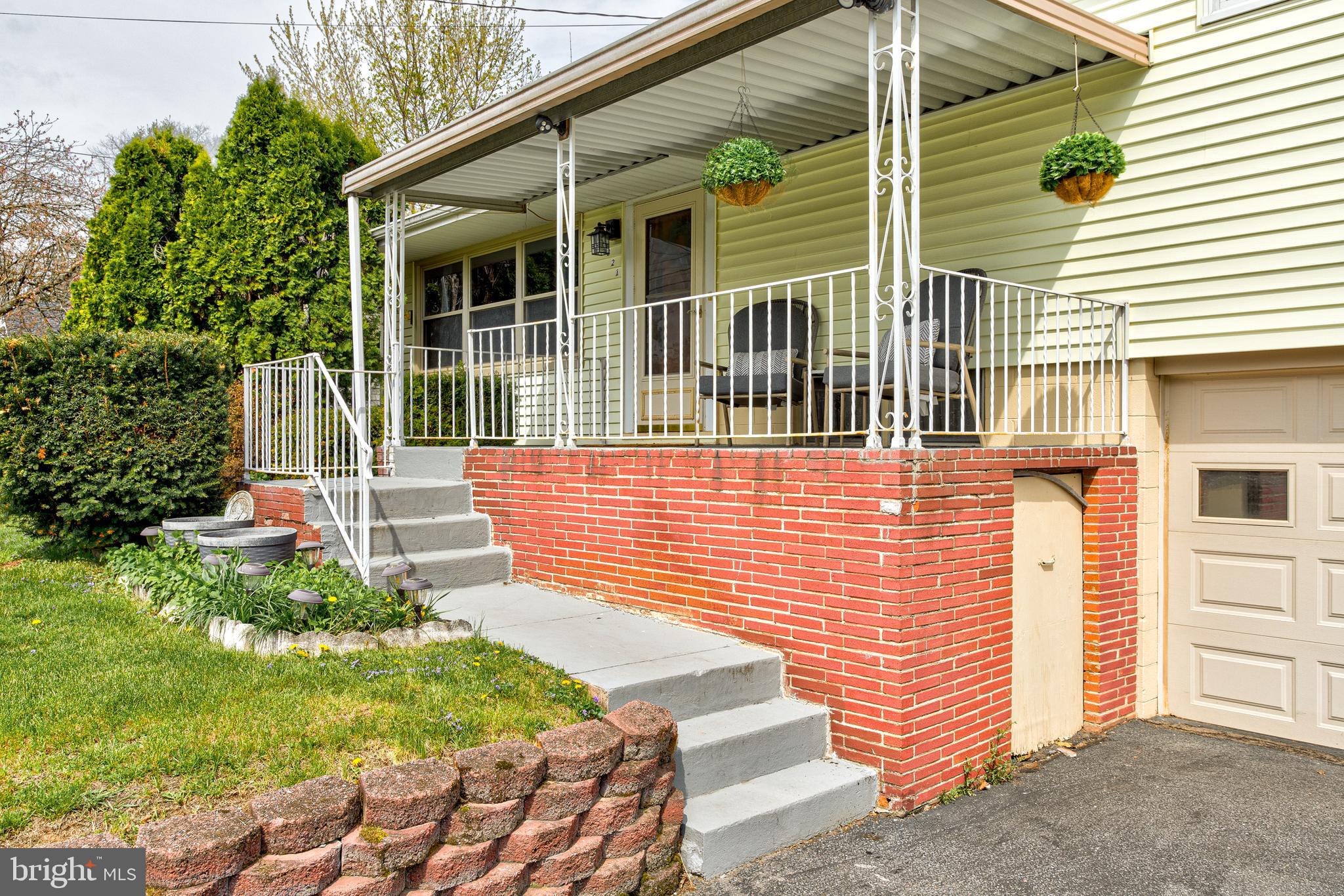 THE HILL - Residential