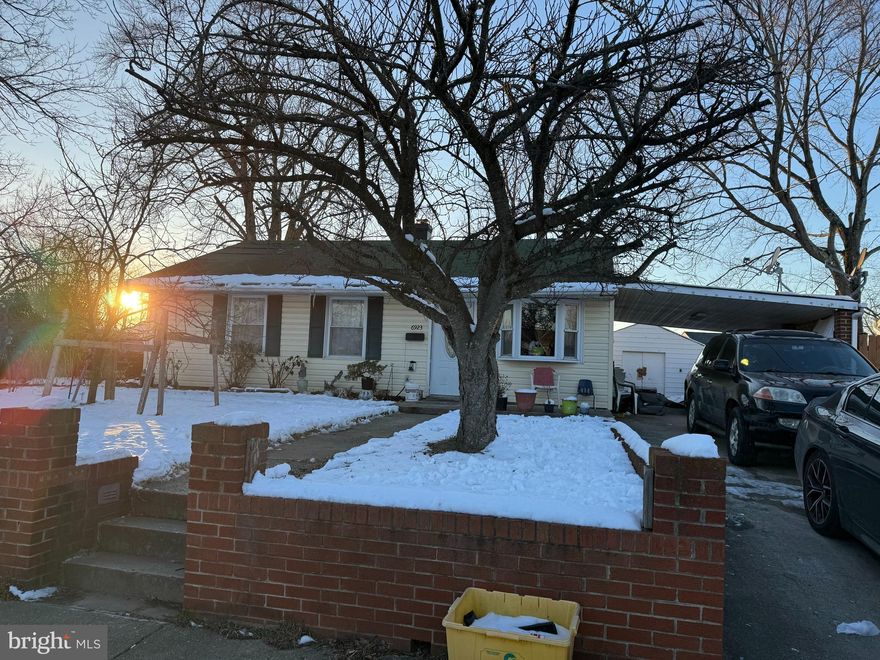 5-bed, 2-full-bath  rambler.  Sold as is condition  need TLC  .  HVAC system installed in 2022 and well-maintained washer/dryer.  . Close to transportation, schools, parks, and shopping.  Close to National Harbor. Great Value   !