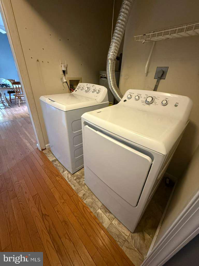 EDEN ESTATES - Residential Lease