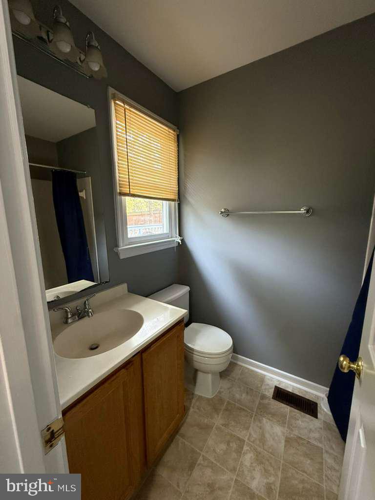 EDEN ESTATES - Residential Lease