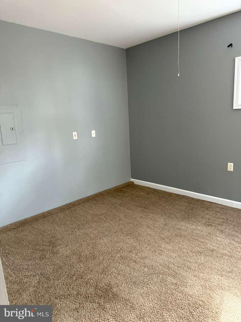 EDEN ESTATES - Residential Lease