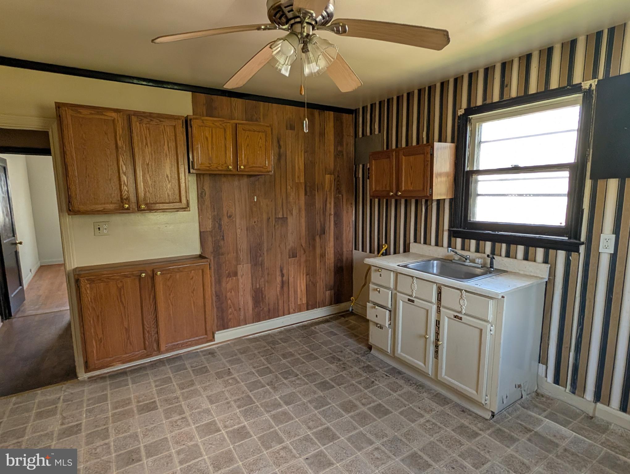 FRANKFORD - Residential