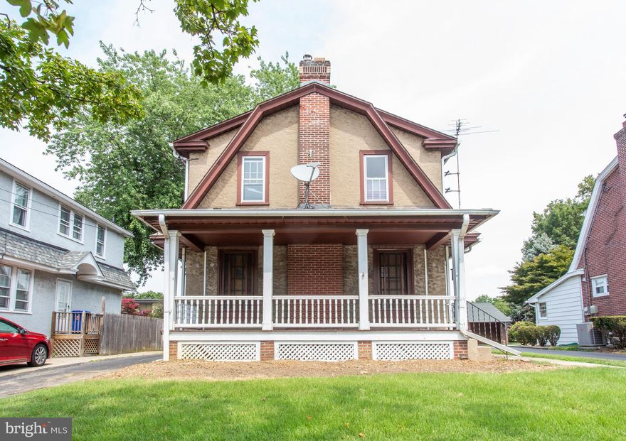 Great neighborhood!  Nice 3 bed, 1 bath Dutch Colonial gem.  Cleaned out and ready for rehab.  Nice yard.  Close to shopping, parks, schools and only a few minutes to the Septa train station with service to Philadelphia and Wilmington DE.  Close to Rt 476 and I-95.  Best suited for cash buyer, investor, handyman, contractor, rehabber, flipper.  Lots of potential.  Priced aggressively for quick sale.  Won't last long.