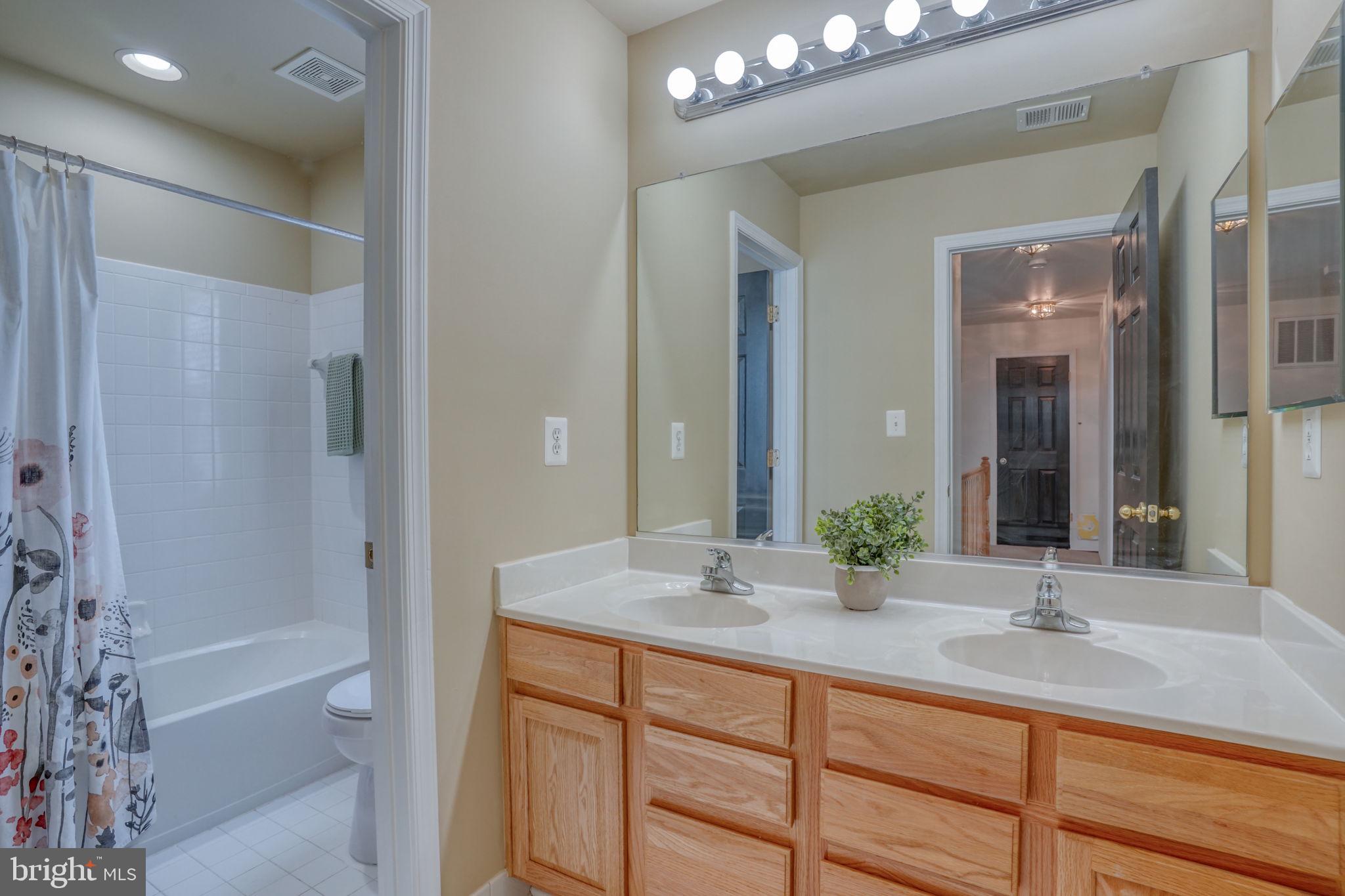 SHEPHERD VILLAGE - Residential