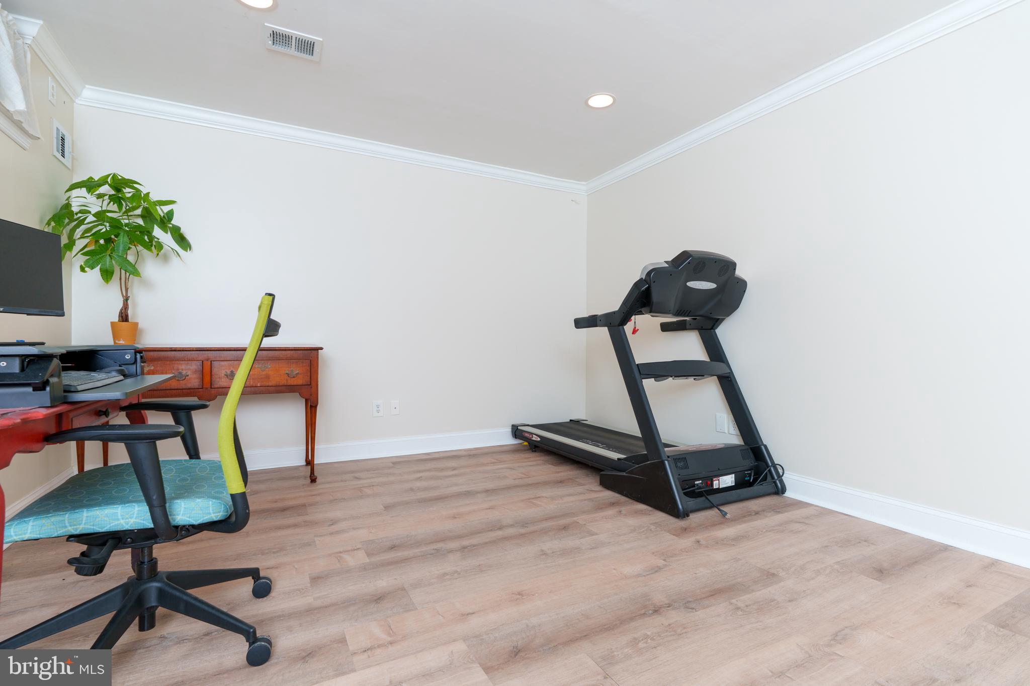 COVENTRY VILLAGE - Residential