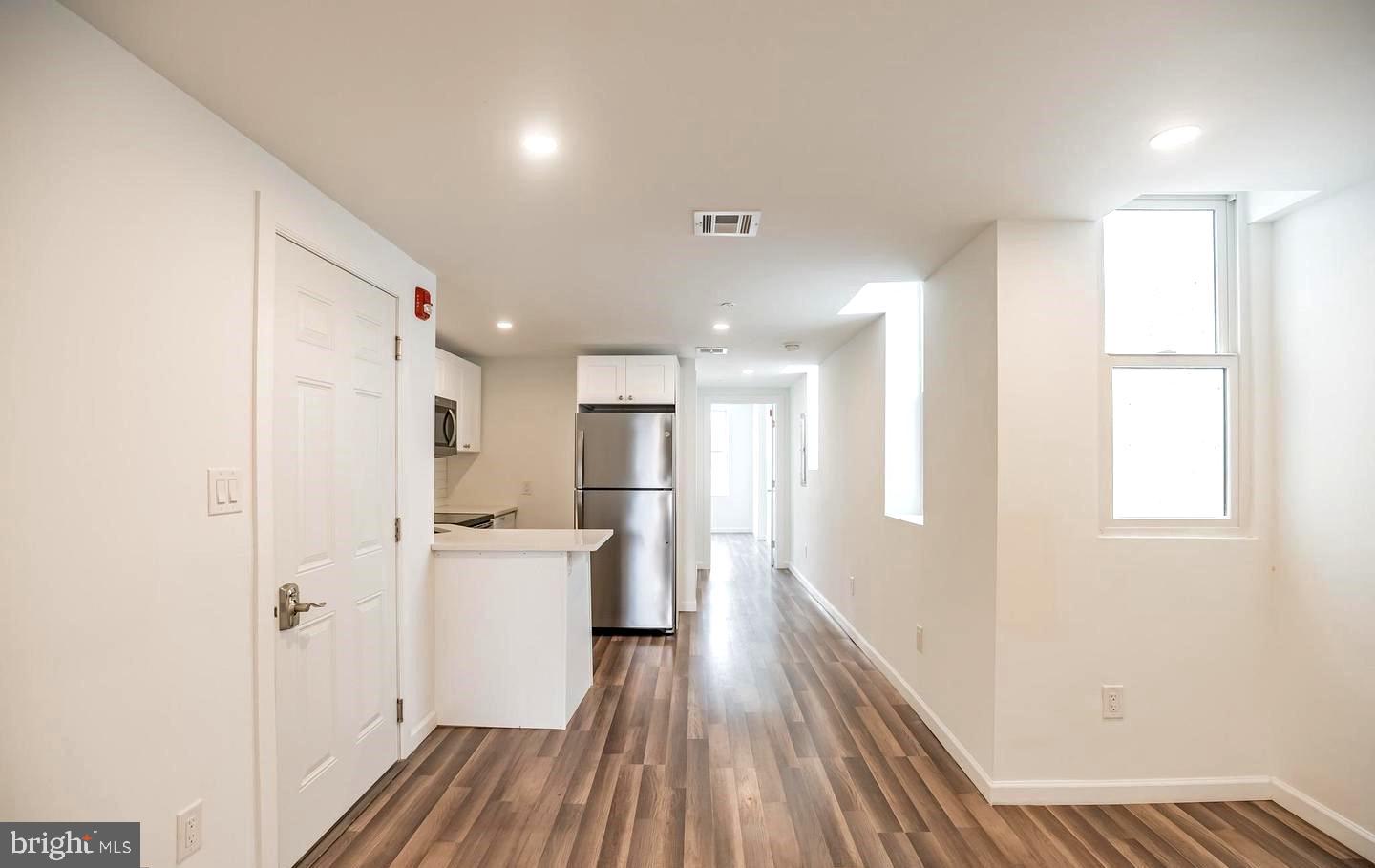 PHILADELPHIA (NORTHWEST) - Commercial Sale